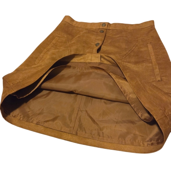 H&M Faux Suede Mini Skirt Camel Brown Tan Women's 8 Buttons Pockets High Waist - Picture 6 of 13